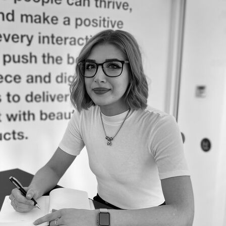 Laura Staff Photos 20 APR232